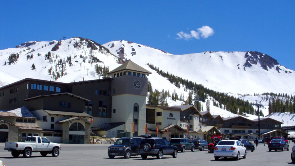 Mammoth Mountain Lodge ski resort