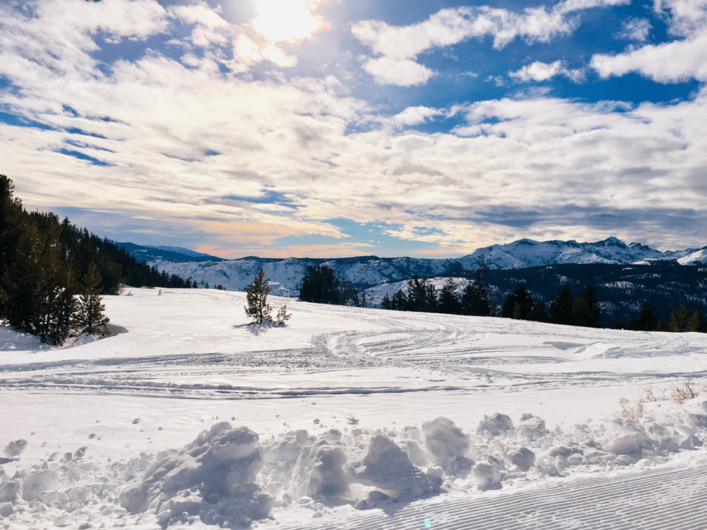 Late afternoon glow at Minaret Vista in winter