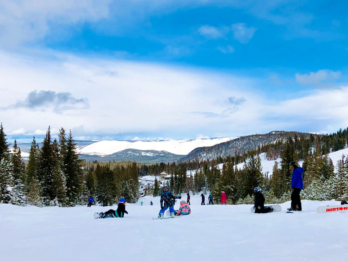 Snowboarding at Mammoth Mountain, the Discovery run is a family fun time.